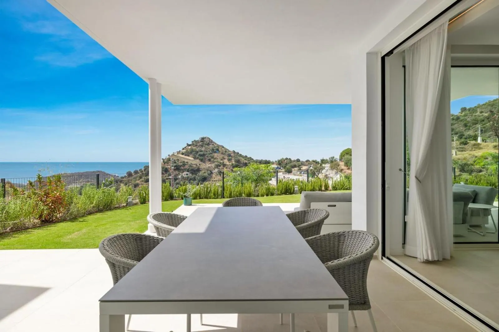 Hillside Flat With Pool In Palo Alto By Costarentals - Ref M49 Marbella Apartment