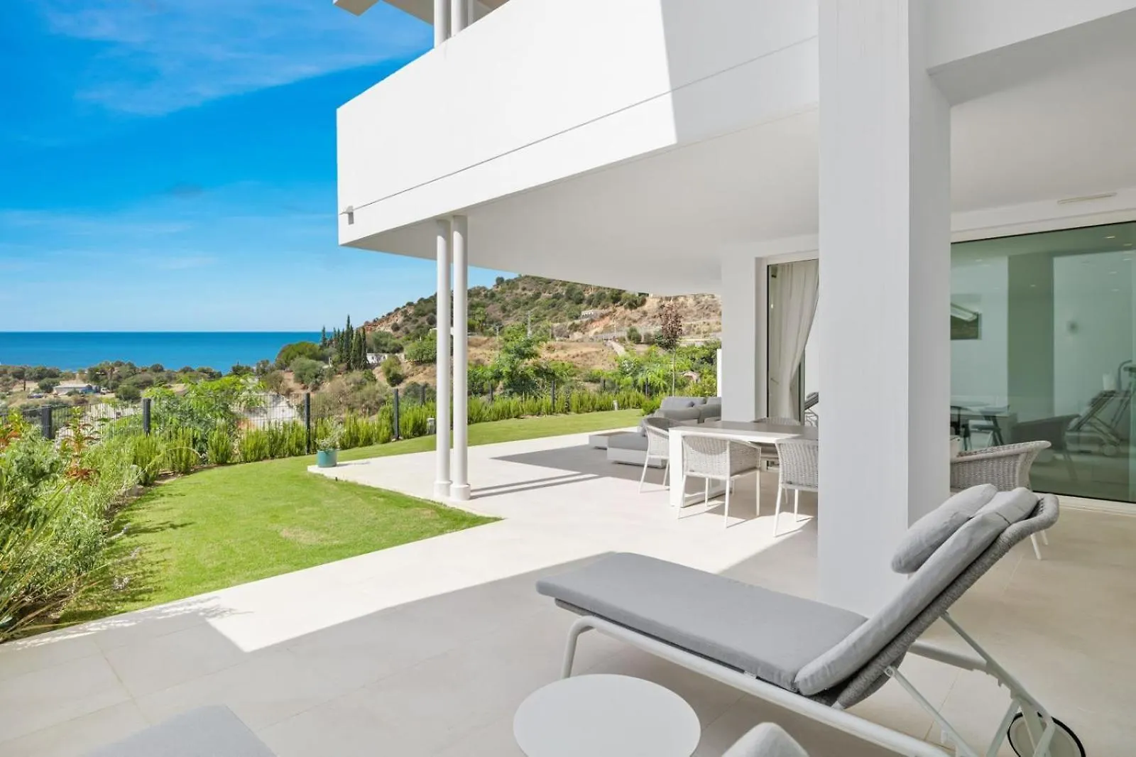 Hillside Flat With Pool In Palo Alto By Costarentals - Ref M49 Marbella Apartment