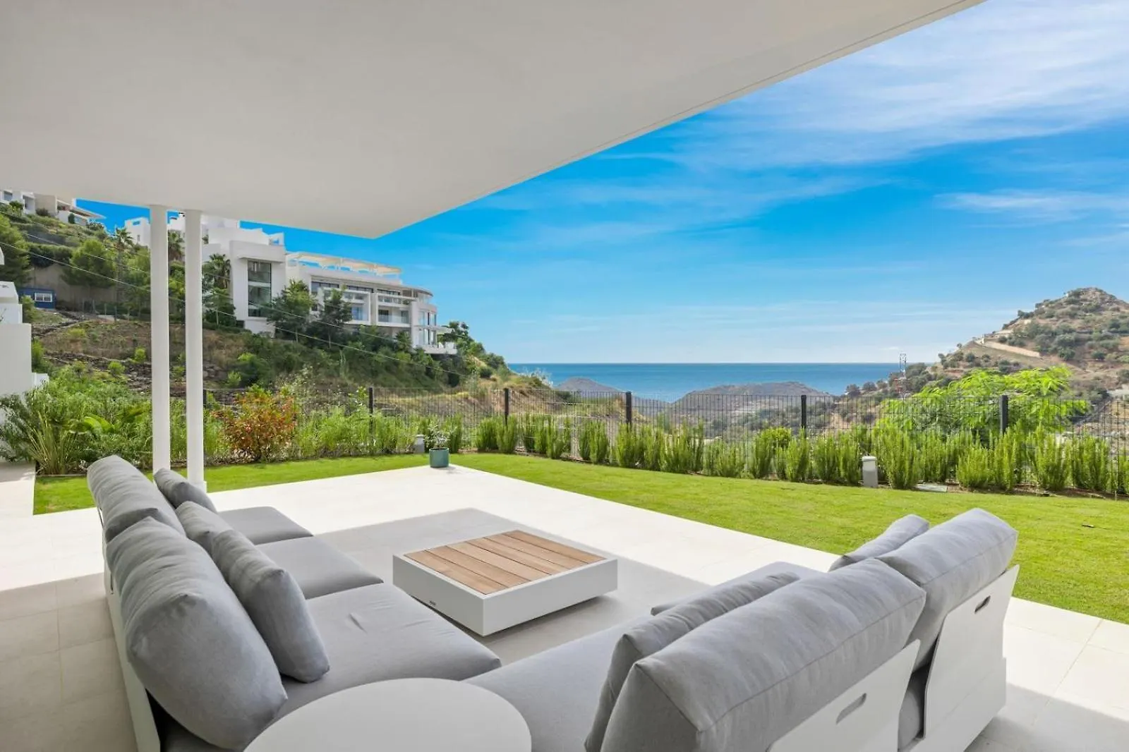 Hillside Flat With Pool In Palo Alto By Costarentals - Ref M49 Marbella