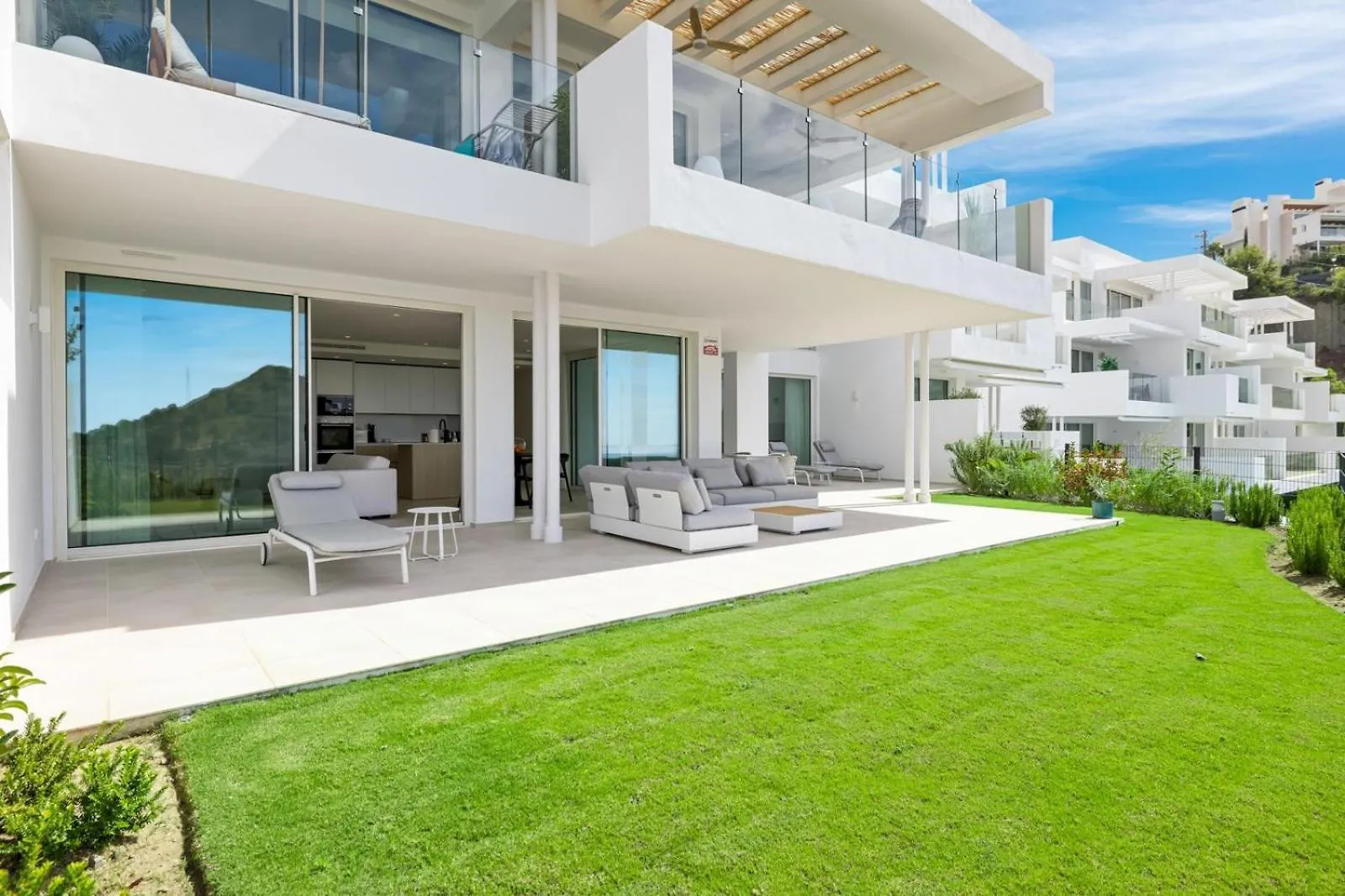 Apartment Hillside Flat With Pool In Palo Alto By Costarentals - Ref M49 Marbella